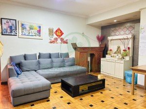 ကမာရွတ်မြိုနယ်၊ ဘုရင့်နောင်လမ်းနဲ့ လှည်းတန်းလမ်းထောင့်အနီးရှိ ဘုရင့်နောင်တာဝါအရောင်းခန်းလေးပါ in ကမာရွတ်, ရန်ကုန်